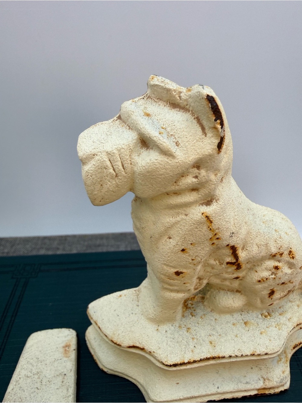 Set of 3 Vintage Cast Iron Scottie Dog Bookends - Cream - Picture 5 of 10